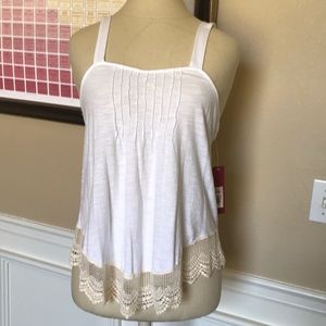 Merona tank with laced edge NWT white with cream
